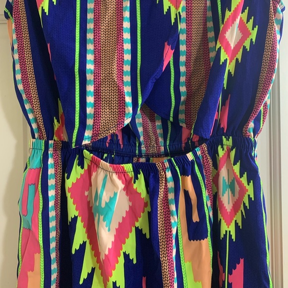 Cute dress! - Picture 3 of 3